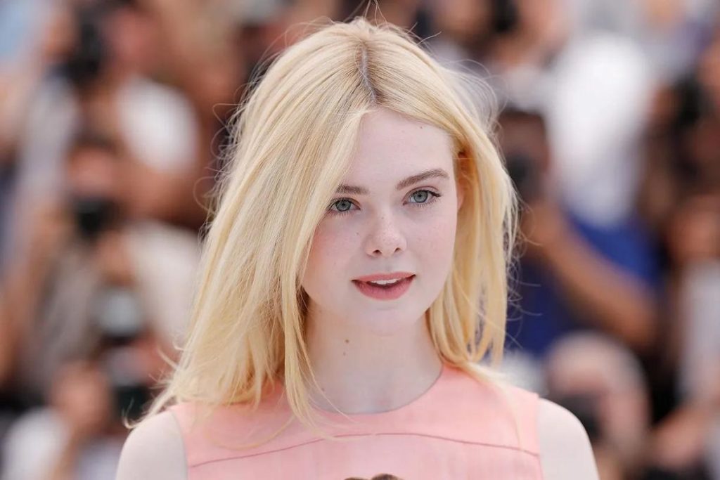 Elle-Fanning-Biography