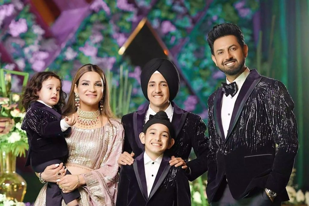 Gippy-Grewal-Income