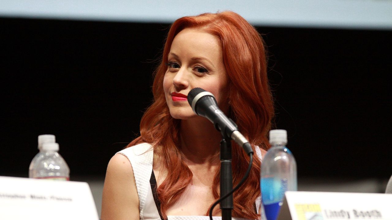 Lindy Booth