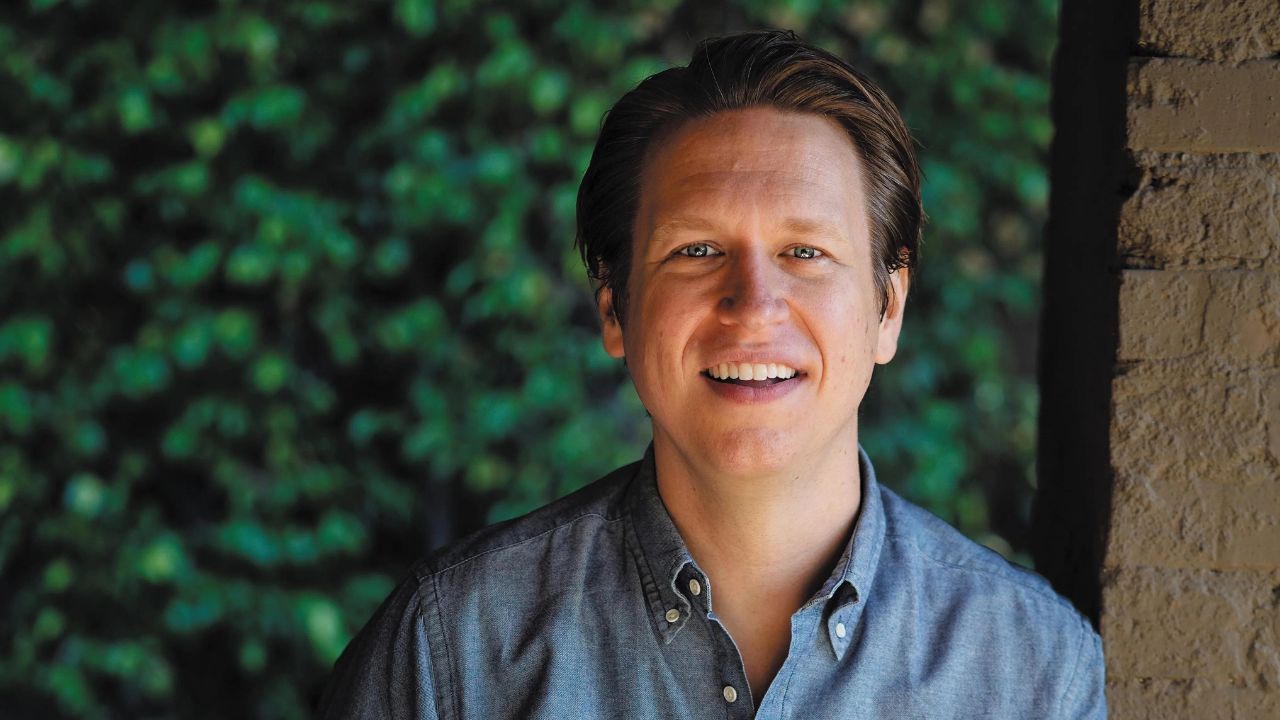 Pete Holmes income