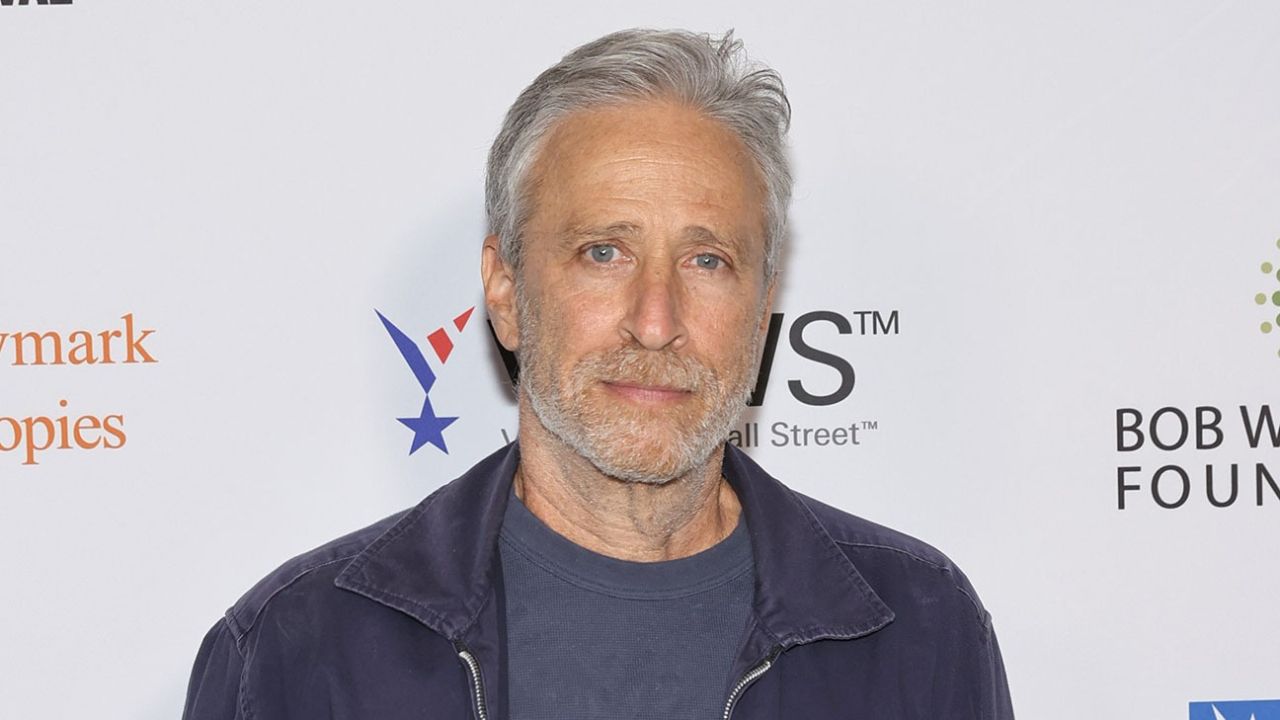 Jon Stewart income