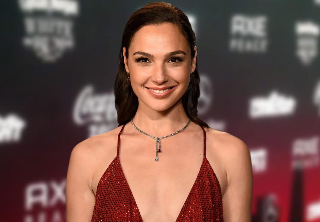 Gal Gadot hot