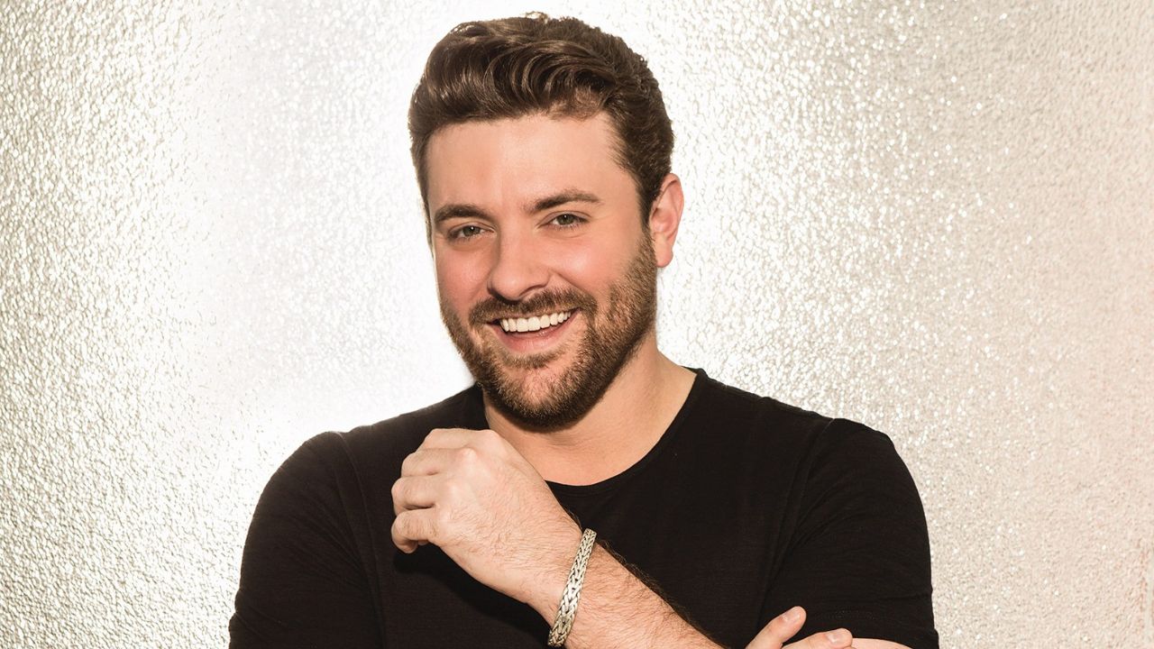 Chris Young income